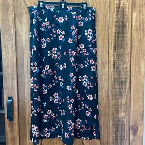 PL Sag Harbor Petite skirt in lovely floral print
